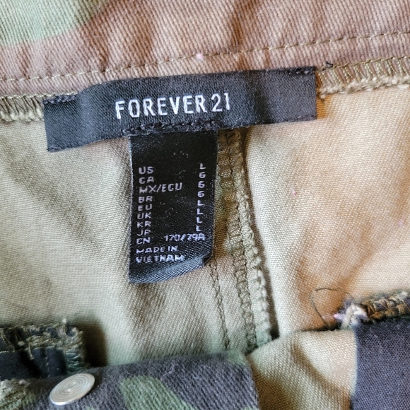 Forever 21 Camo Print Button Down Denim Mini Skirt - Picture 3 of 5